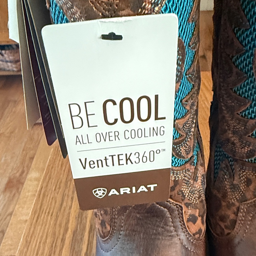 Ariat Brown and Teal Western Boots NEW - Picture 2 of 12